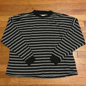 Urban Outfitters Long Sleeve Black Striped T-Shirt - W Size Large